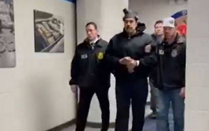 Tổng thống Venezuela nói ‘chúc mừng năm mới’ khi bị áp giải ở Mỹ