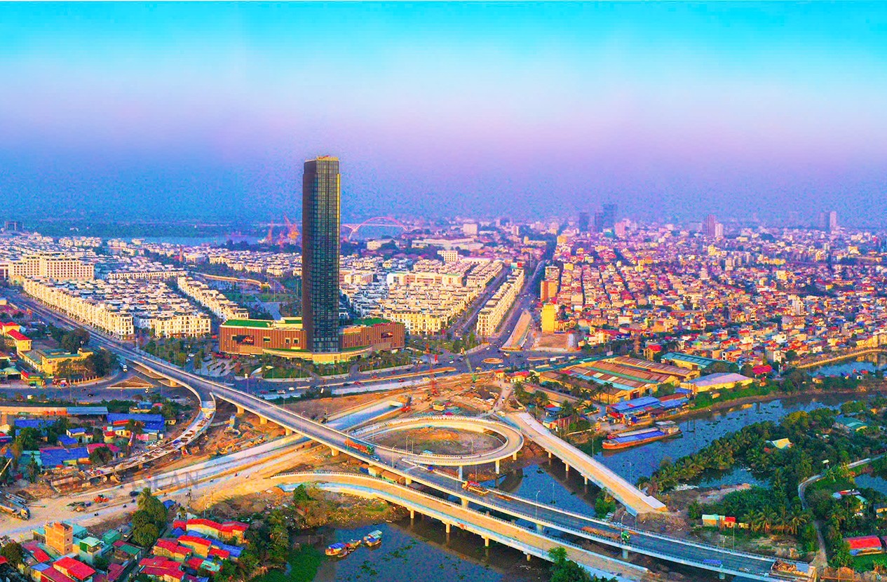 Năm 2025, tốc độ tăng trưởng GRDP của thành phố Hải Phòng ước tăng 11,81% so với năm 2024, đứng thứ nhất trong 6 thành phố trực thuộc Trung ương, đứng thứ 2 cả nước và thứ 2 vùng Đồng bằng sông Hồng. 