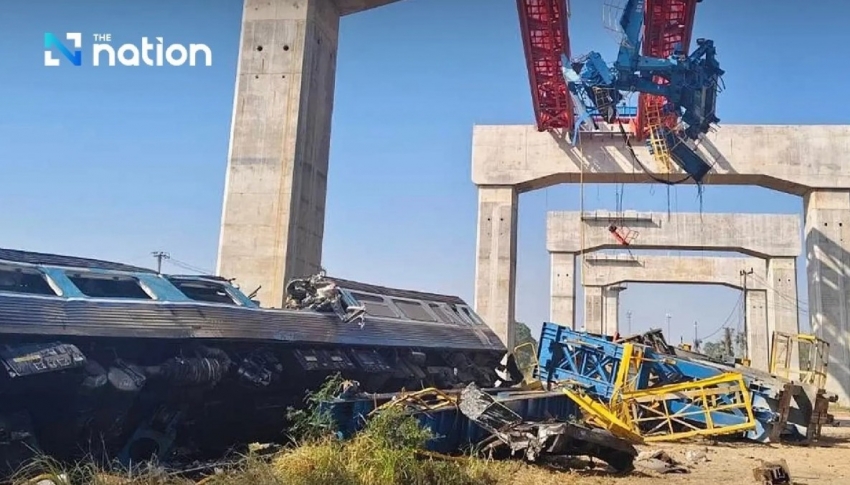 Cần cẩu rơi trúng tàu hỏa tại Thái Lan, hơn 20 người chết