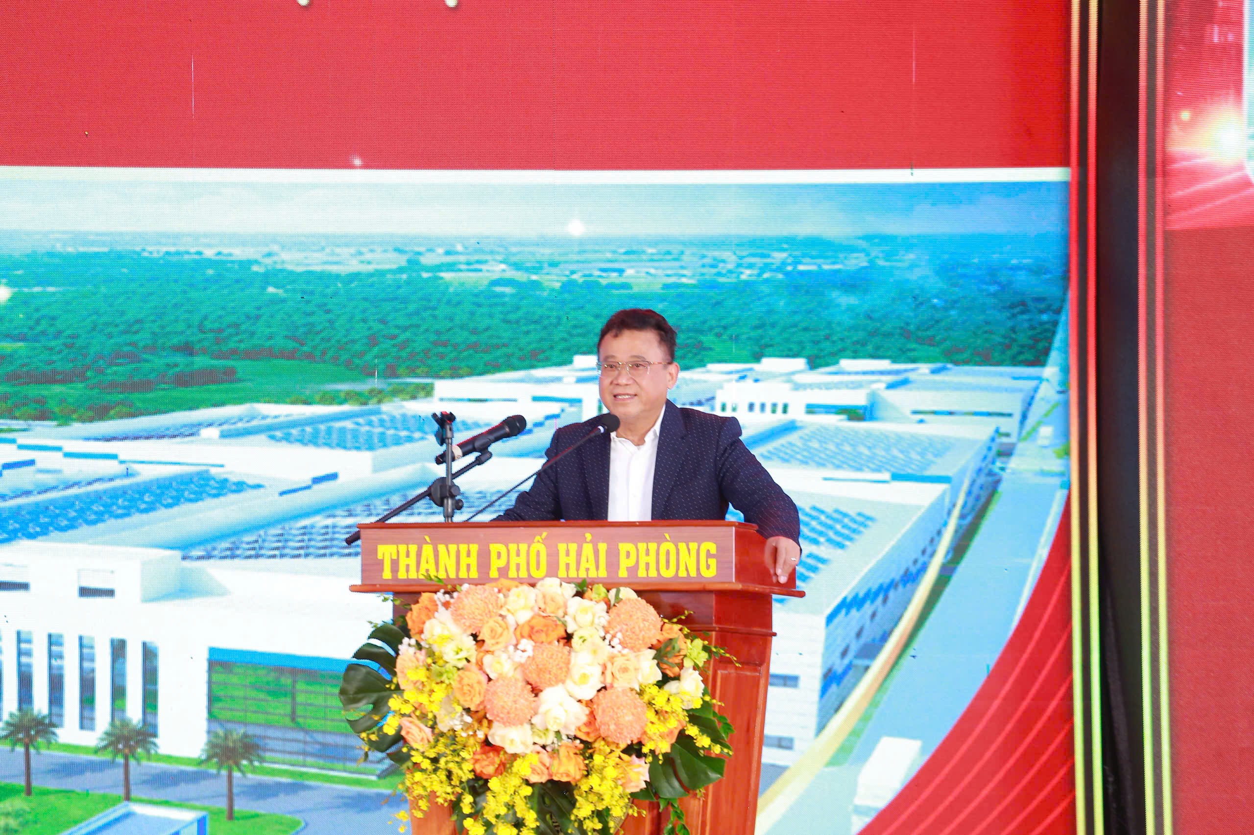 Đại diện chủ đầu tư dự án phát biểu tại lễ khởi công. Ảnh: Hải Phòng. Đại diện chủ đầu tư dự án phát biểu tại lễ khởi công. Ảnh: Hải Phòng.