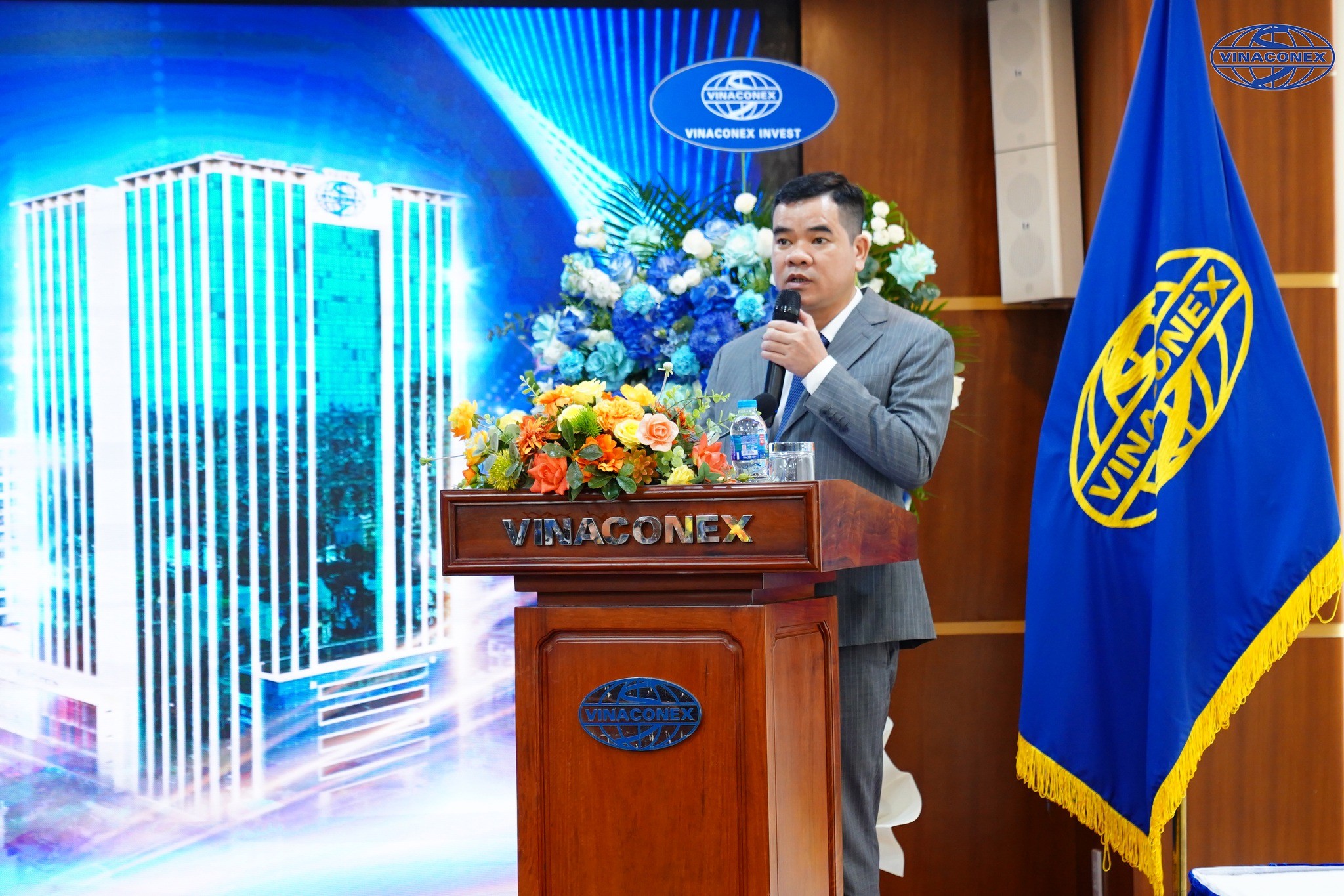 Biến động ở Giầy Thượng Đình: Người Vinaconex làm tổng giám đốc, thay mới HĐQT