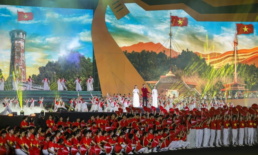 Phát triển văn hóa thực sự trở thành nền tảng, nguồn lực nội sinh, sức mạnh mềm