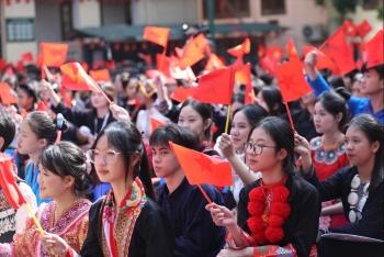 Hướng tới Đại hội XIV: Đột phá nguồn nhân lực cho phát triển bền vững