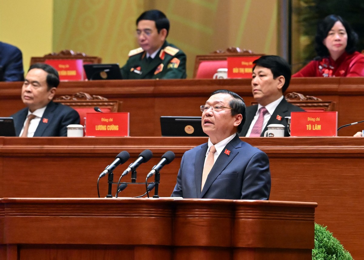 Công tác chính trị, tư tưởng phải 'đi trước mở đường, dẫn dắt và đóng vai trò chủ công'