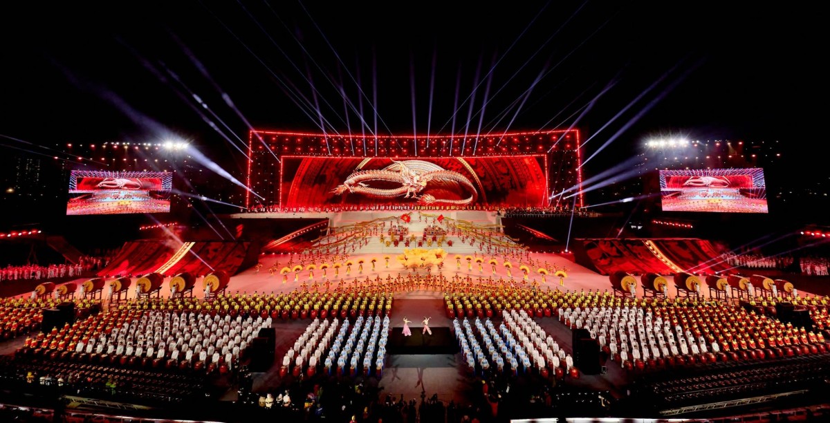 Sun Group chiêu đãi ‘đại tiệc pháo hoa’ mãn nhãn chưa từng có tại Hà Nội Sun Group chiêu đãi ‘đại tiệc pháo hoa’ mãn nhãn chưa từng có tại Hà Nội