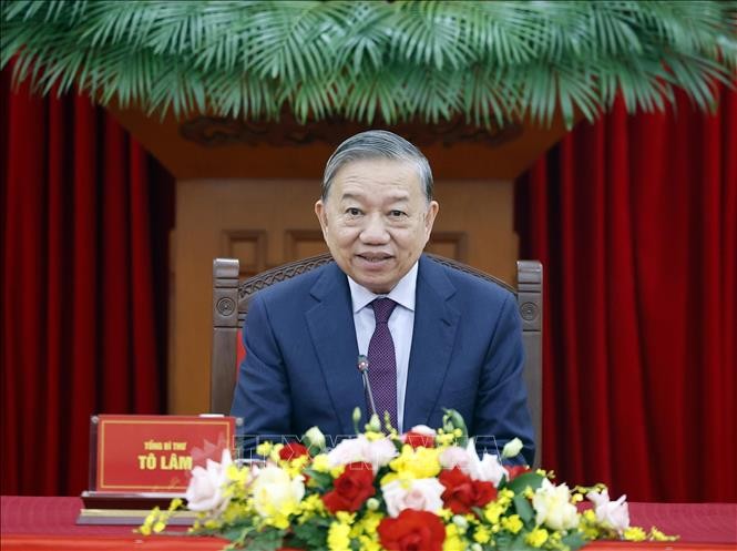 Tổng thống Nga Vladimir Putin điện đàm với Tổng Bí thư Tô Lâm