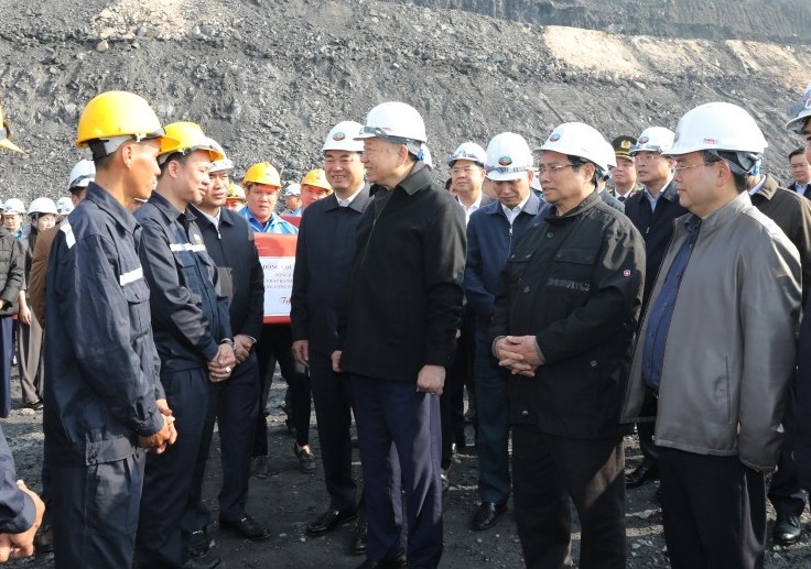 Tổng Bí thư Tô Lâm thăm công nhân ngành than tại Quảng Ninh