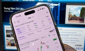 Cổ phiếu tăng trần trắng bên bán, Công nghệ ONE kinh doanh như thế nào