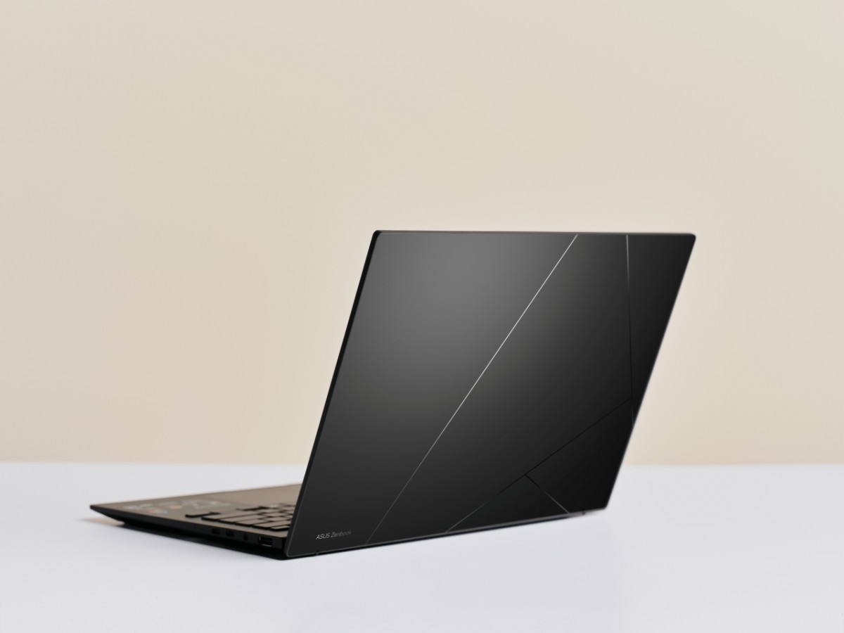 ASUS đưa Laptop AI bước sang giai đoạn mới: Bài toán pin và độ ồn lên ngôi