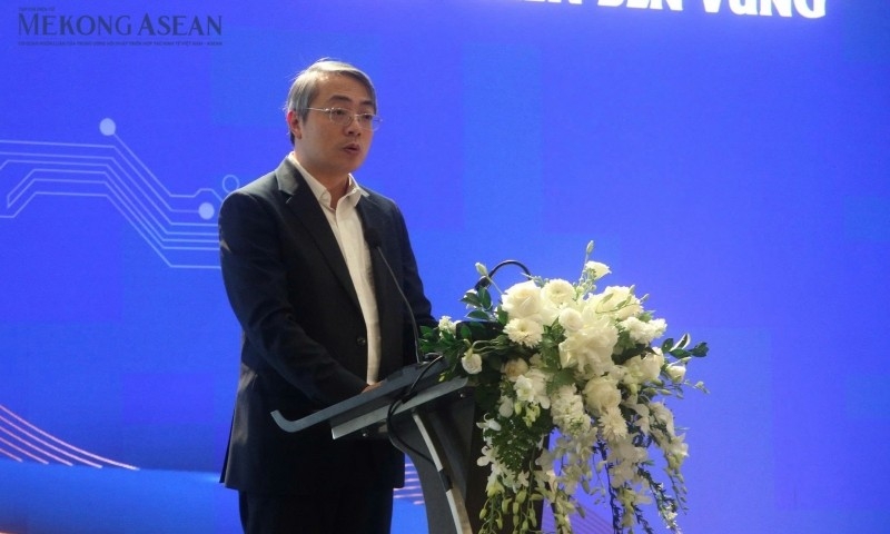 Làm rõ vai trò của mạng xã hội có hoạt động thương mại