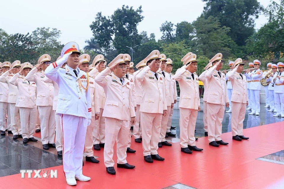 Lãnh đạo Đảng, Nhà nước vào Lăng viếng Chủ tịch Hồ Chí Minh
