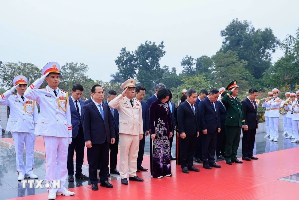 Lãnh đạo Đảng, Nhà nước vào Lăng viếng Chủ tịch Hồ Chí Minh