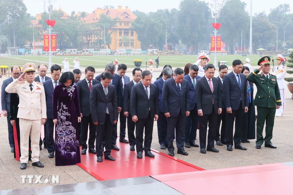 Lãnh đạo Đảng, Nhà nước vào Lăng viếng Chủ tịch Hồ Chí Minh