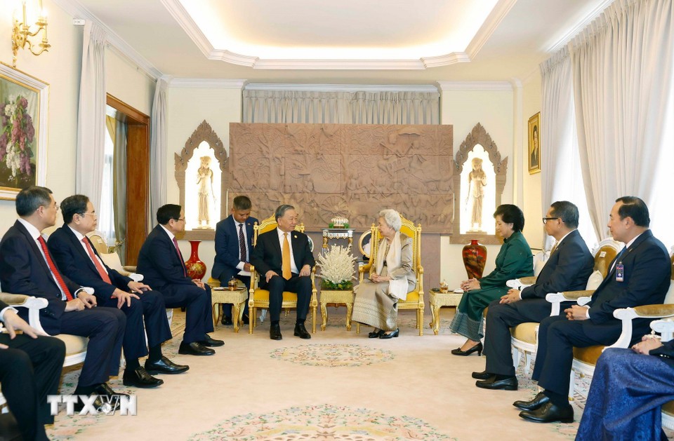 Tổng Bí thư Tô Lâm hội kiến Samdech Techo Hun Sen