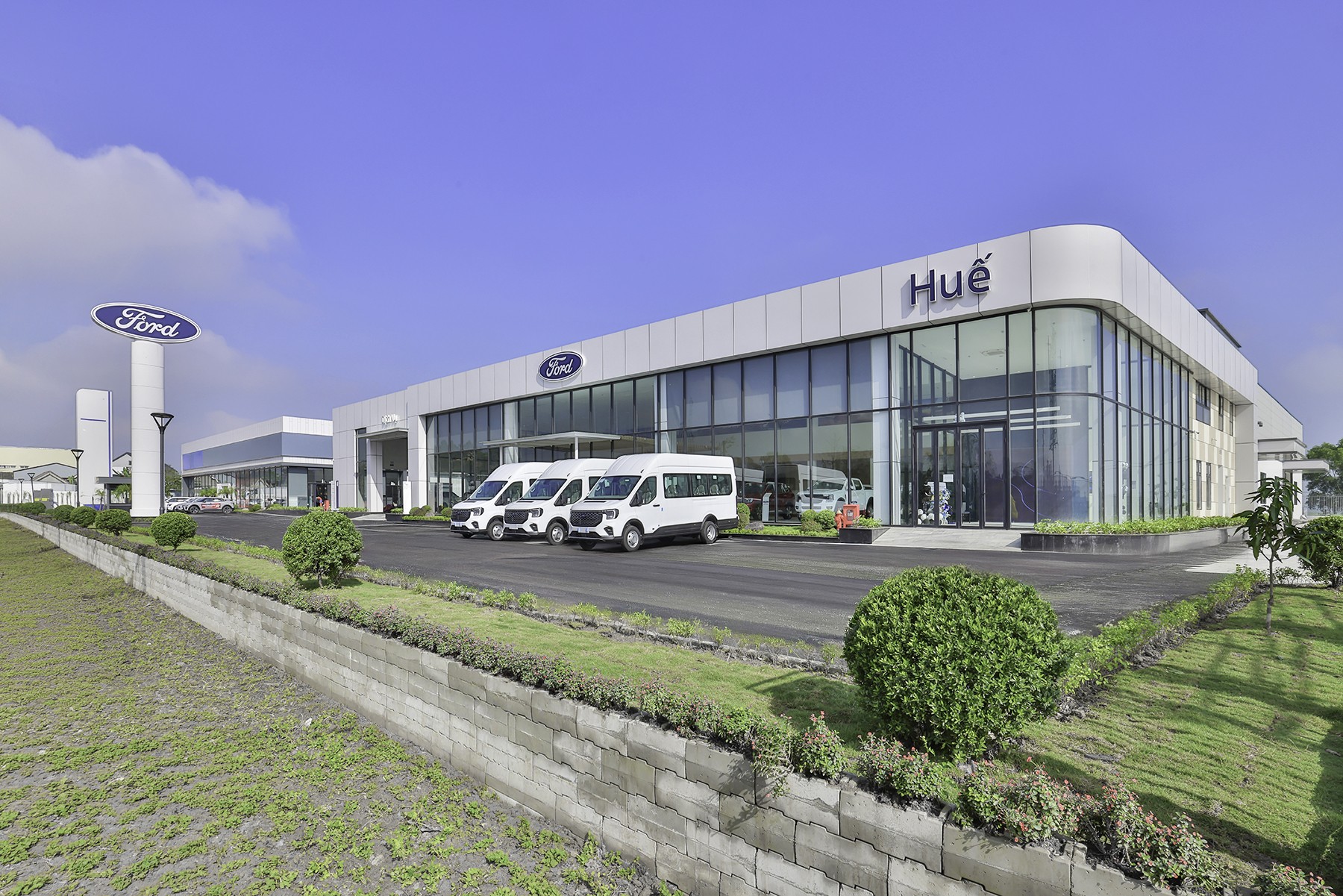 Ford Việt Nam ra mắt đại lý tại Huế theo tiêu chuẩn mới toàn cầu