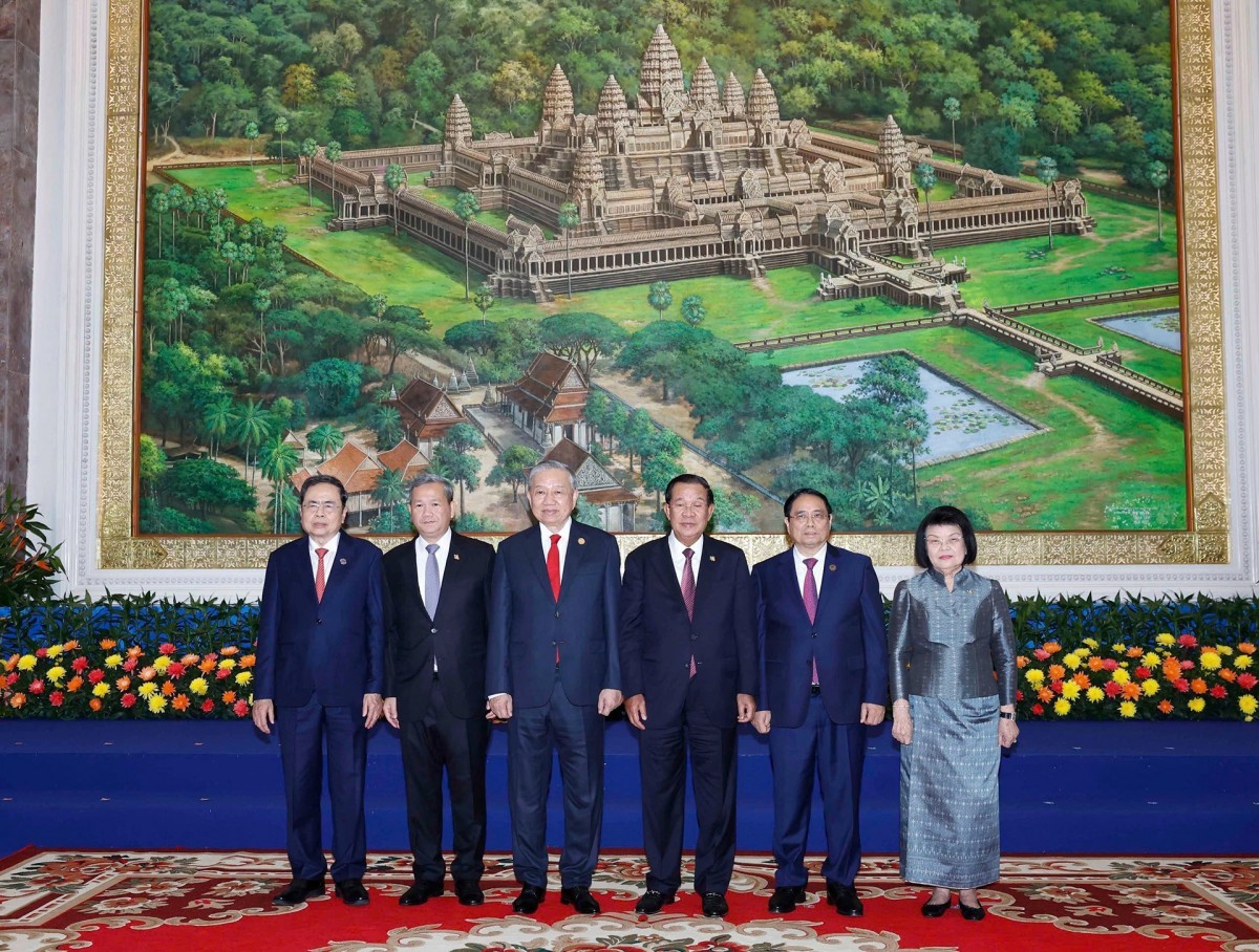 Việt Nam coi trọng và ưu tiên phát triển quan hệ với Campuchia