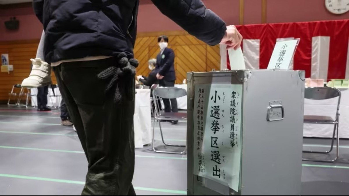 Bầu cử Hạ viện Nhật Bản: Tỷ lệ đi bầu thấp hơn kỳ trước