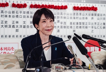 Đảng của Thủ tướng Nhật Bản giành chiến thắng lịch sử trong bầu cử