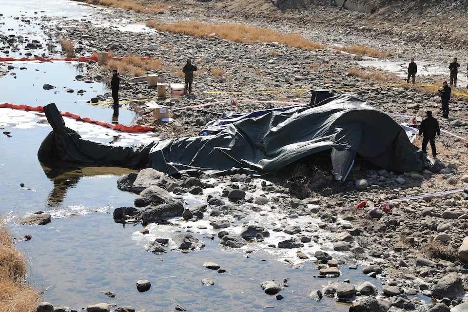 Hiện trường vụ rơi máy bay quân sự sáng 9/2. Ảnh: Yonhap