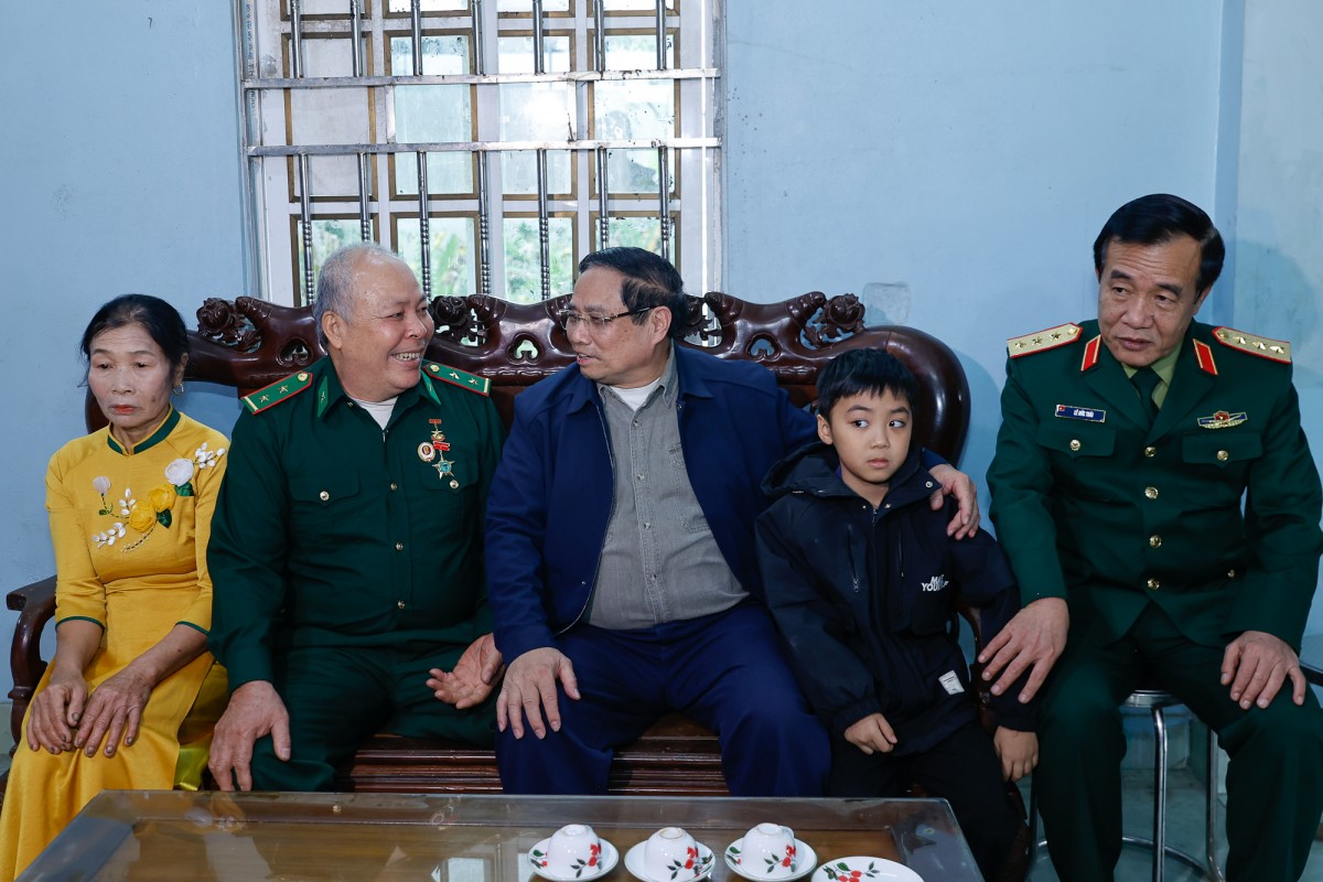 Thủ tướng: Chăm lo chuẩn bị Tết cho nhân dân, không để ai bị bỏ lại phía sau