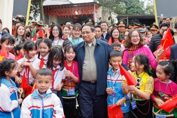 Thủ tướng: Chăm lo chuẩn bị Tết cho nhân dân, không để ai bị bỏ lại phía sau