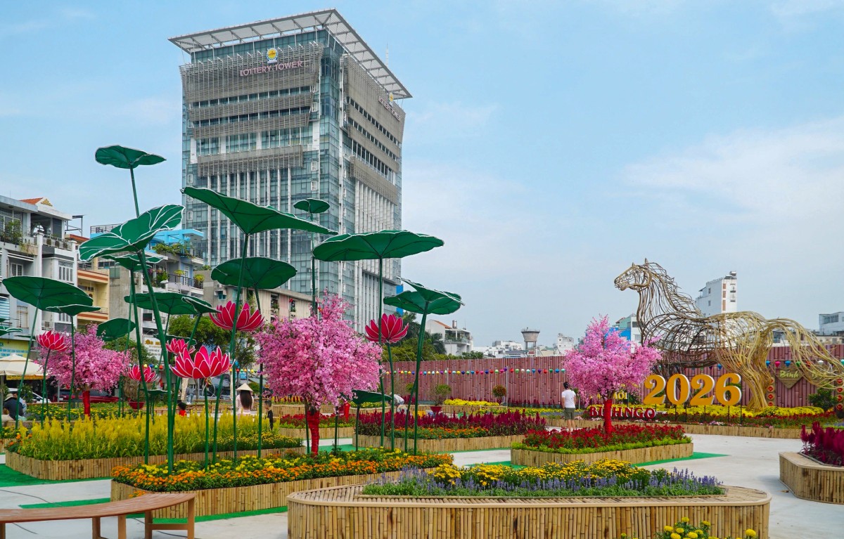 Công viên hoa xuân 152 Trần Phú - Thêm điểm vui chơi cho người dân dịp đầu năm mới Công viên hoa xuân 152 Trần Phú - Thêm điểm vui chơi cho người dân dịp đầu năm mới