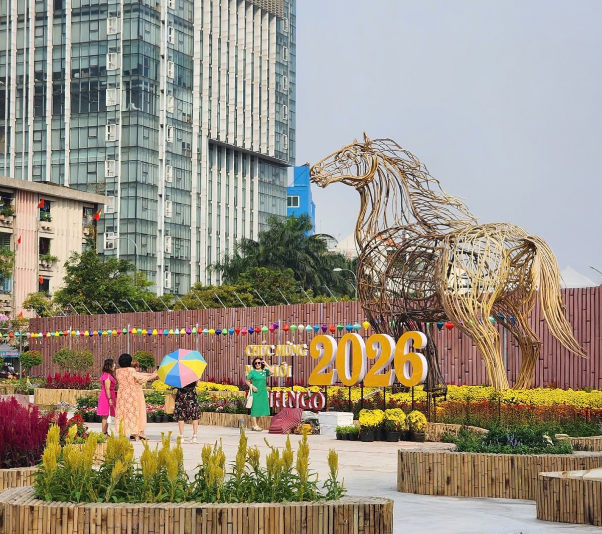 Công viên hoa xuân 152 Trần Phú - Thêm điểm vui chơi cho người dân dịp đầu năm mới Công viên hoa xuân 152 Trần Phú - Thêm điểm vui chơi cho người dân dịp đầu năm mới