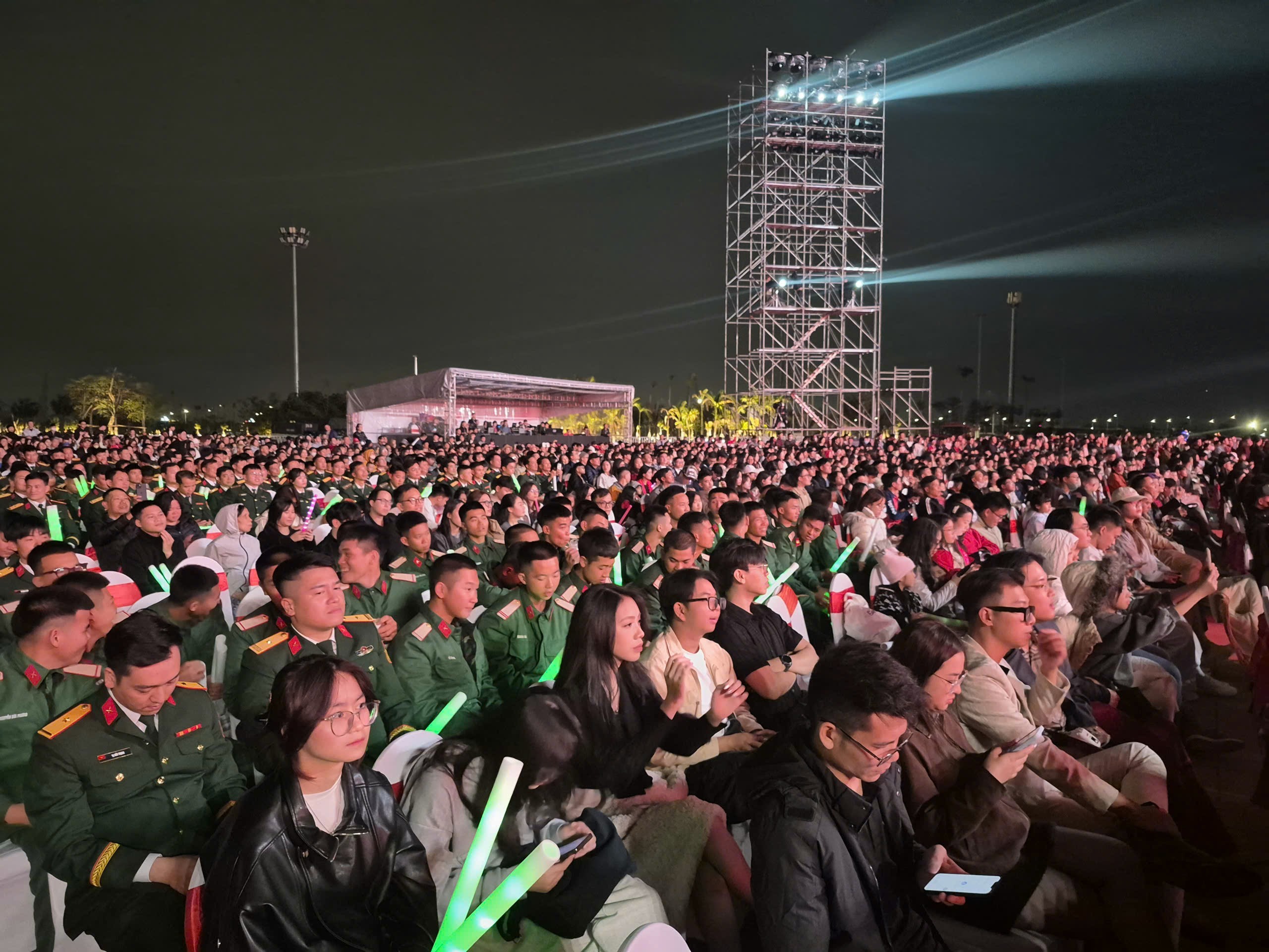 Rạng rỡ chương trình ‘Hải Phòng chào Xuân Bính Ngọ 2026’ Rạng rỡ chương trình ‘Hải Phòng chào Xuân Bính Ngọ 2026’