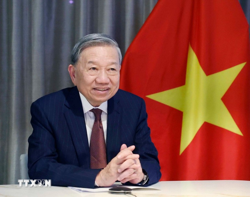 Tổng Bí thư Tô Lâm điện đàm với Cựu Thượng Nghị sỹ Patrick Leahy. Ảnh: TTXVN.