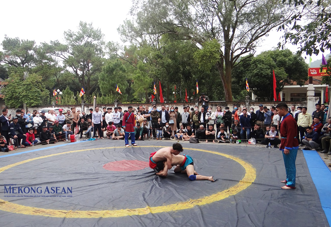 Đầu năm đến Hải Phòng trải nghiệm lễ hội mùa xuân Côn Sơn - Kiếp Bạc Đầu năm đến Hải Phòng trải nghiệm lễ hội mùa xuân Côn Sơn - Kiếp Bạc