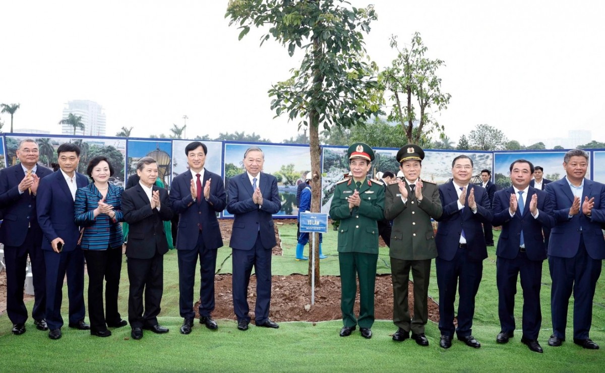 Tổng Bí thư dự Lễ phát động Tết trồng cây đời đời nhớ ơn Bác Hồ