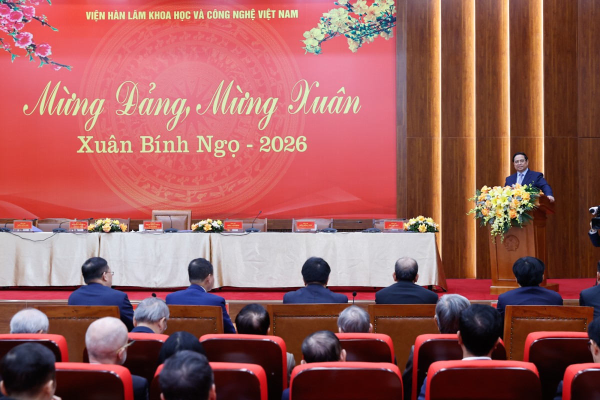 Thủ tướng Phạm Minh Chính tới thăm, làm việc tại Viện Hàn lâm Khoa học và Công nghệ Việt Nam. Ảnh: VGP.