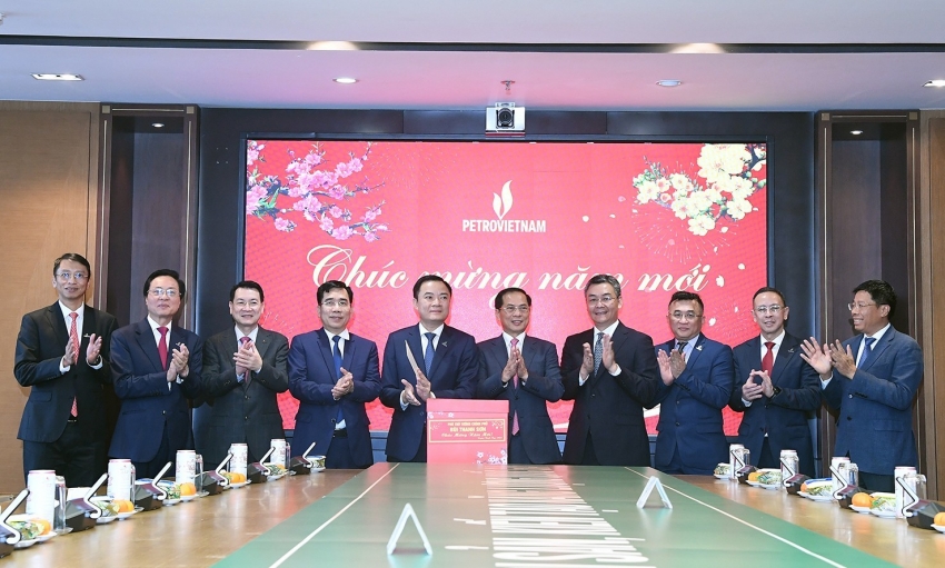 Phó Thủ tướng giao nhiệm vụ cho 4 tập đoàn năng lượng, công nghiệp