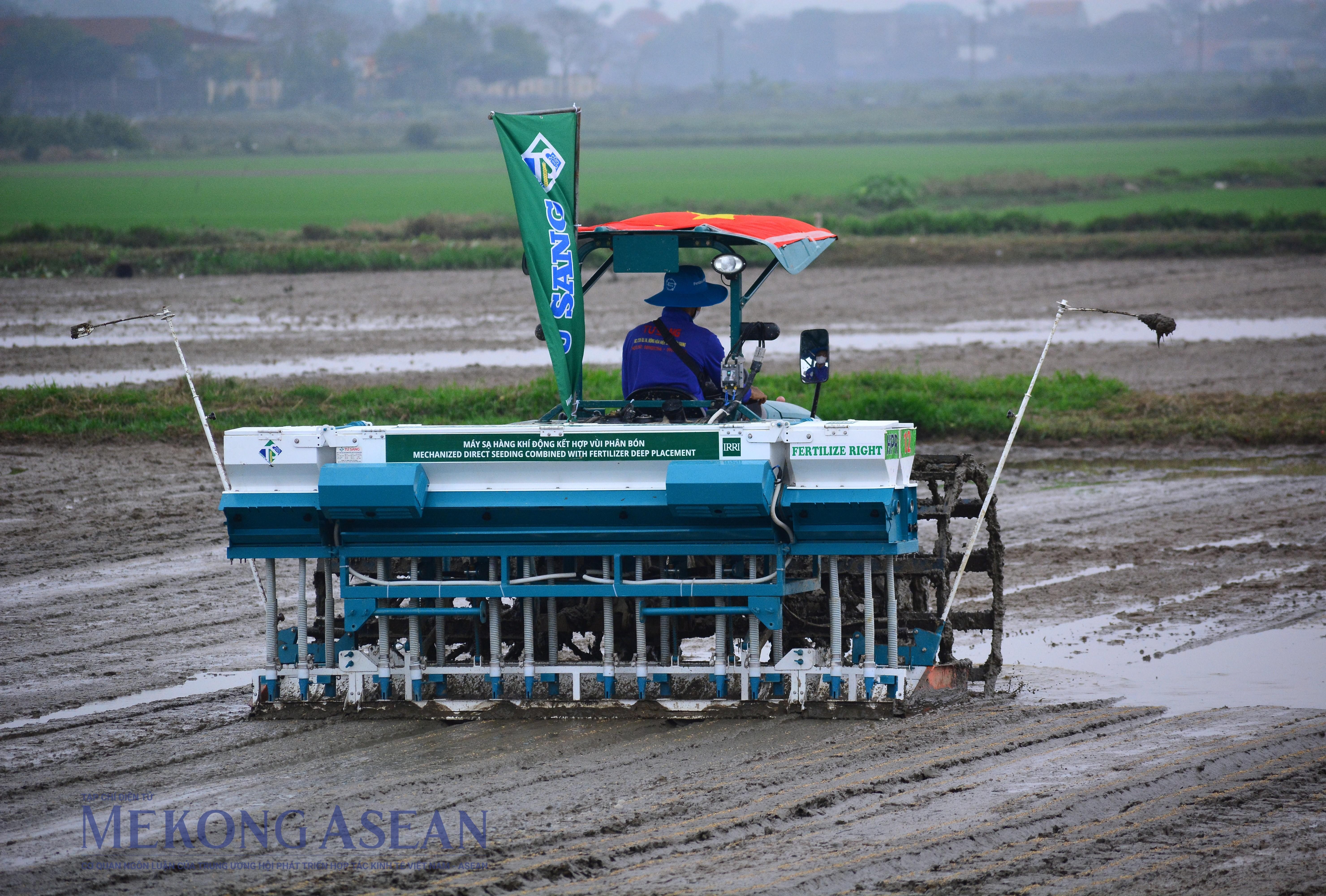 Ninh Bình: Triển khai mô hình canh tác lúa hiệu quả cao, phát thải thấp