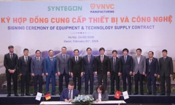 Việt Nam sắp có dây chuyền sản xuất vaccine sử dụng robot hiện đại