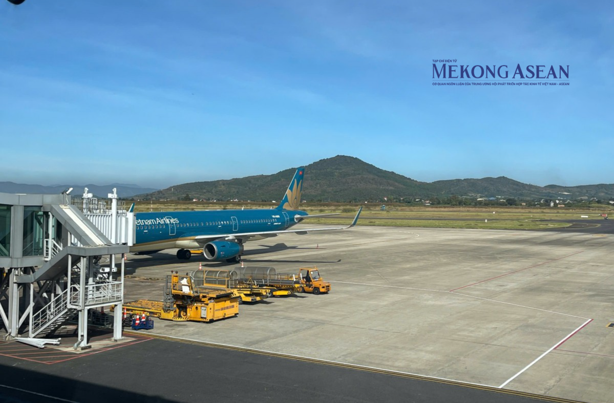 Vietnam Aiirlines tạm dừng toàn bộ các chuyến bay đến và đi từ sân bay Liên Khương, Vietnam Aiirlines tạm dừng toàn bộ các chuyến bay đến và đi từ sân bay Liên Khương,