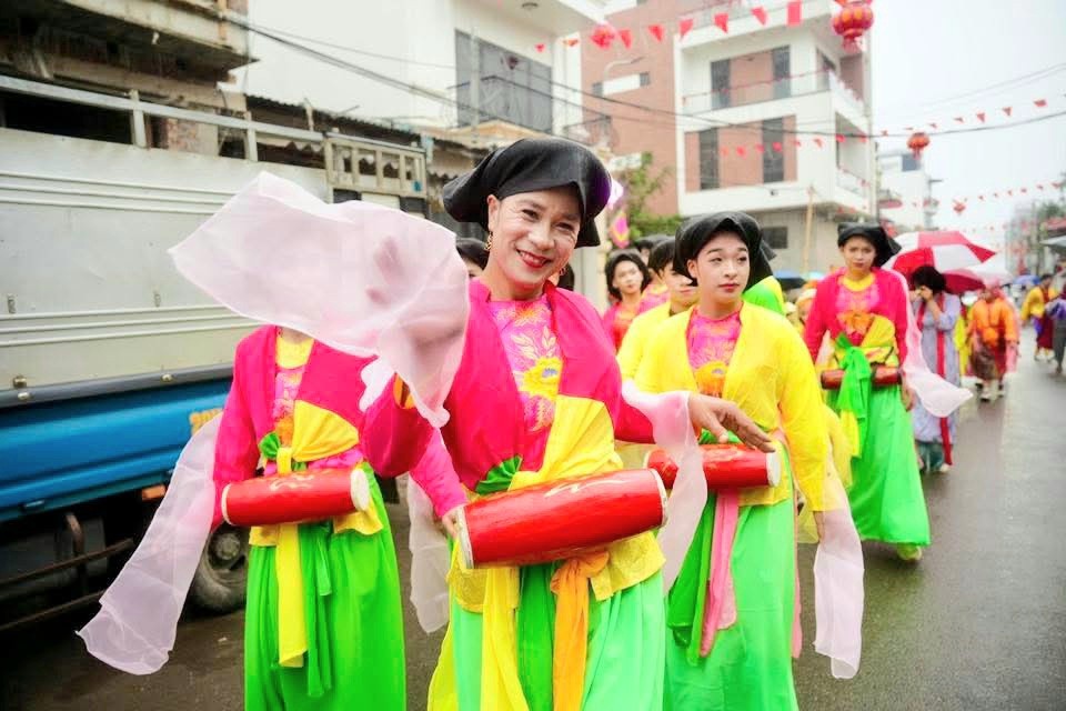 Khai hội đền thờ Triệu Việt Vương, tưởng nhớ vị vua lập căn cứ tại đầm Dạ Trạch