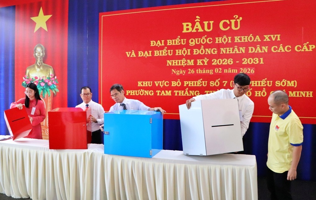 4 khu vực của TP HCM tiến hành bỏ phiếu bầu cử sớm