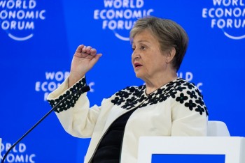 IMF phê duyệt khoản vay 8,1 tỷ USD cho Ukraine