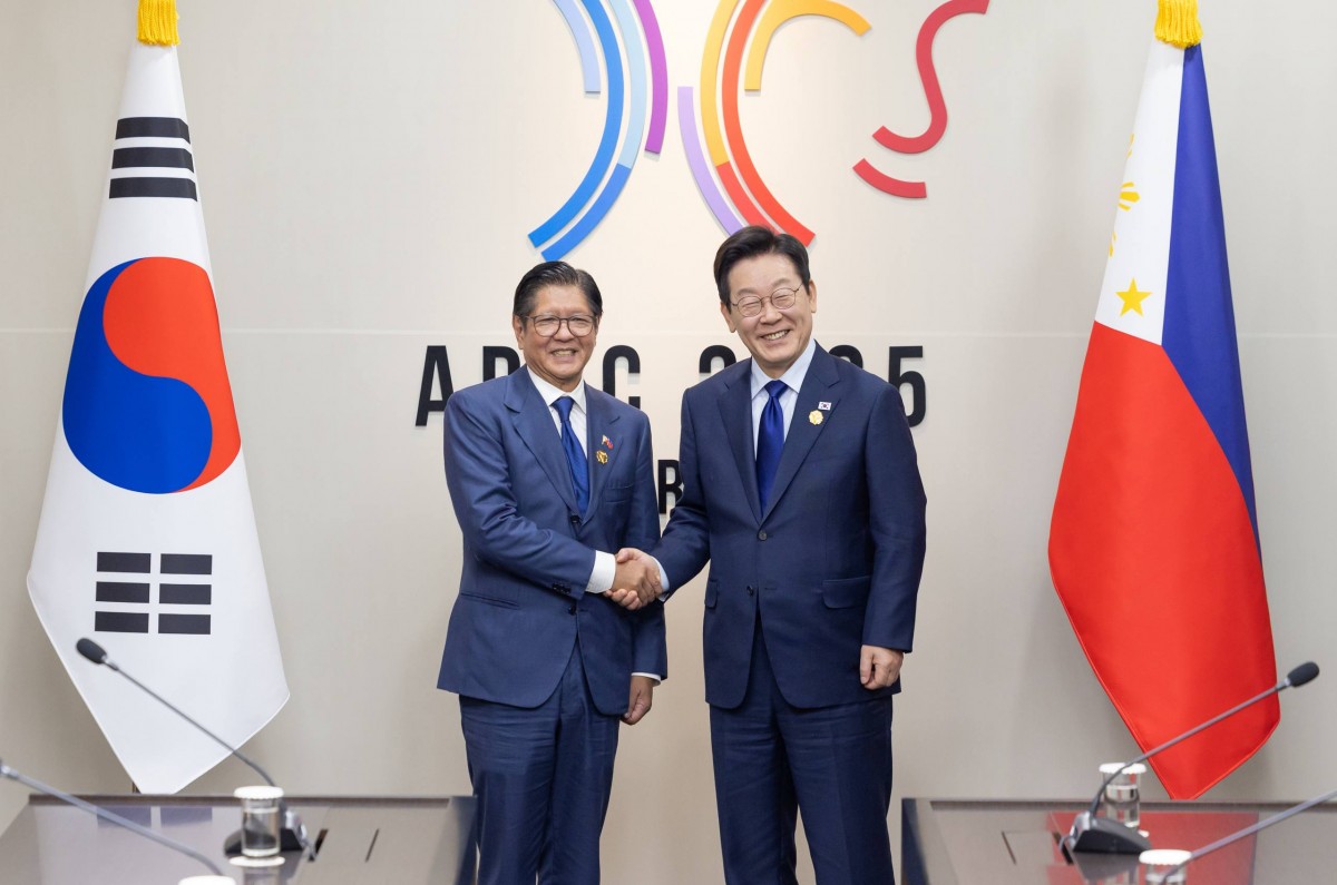 Tổng thống Philippines Ferdinand Marcos Jr (trái) và Tổng thống Hàn Quốc Lee Jae Myung tại thành phố Gyeongju tháng 11/2025. Ảnh: X/@Jaemyung_Lee