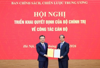 Bộ Chính trị bổ nhiệm hai Phó Trưởng Ban Chính sách, chiến lược Trung ương
