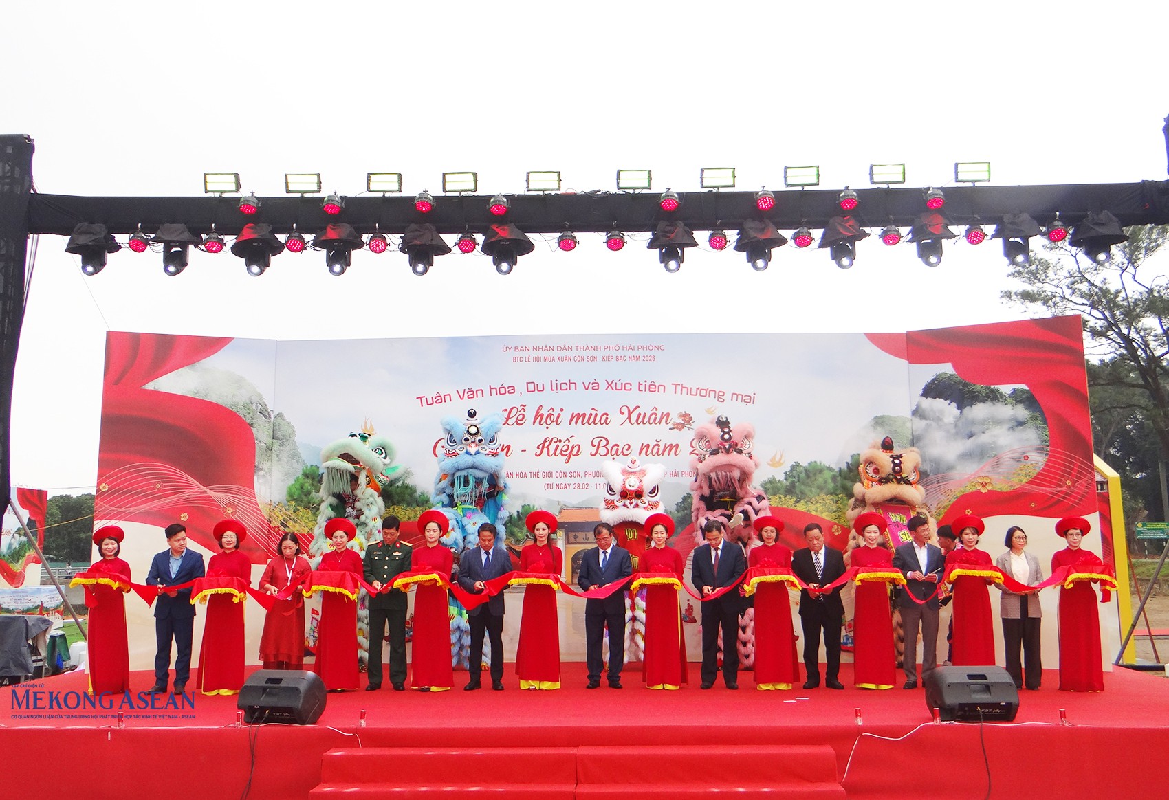 Hải Phòng xúc tiến du lịch và thương mại tại lễ hội mùa xuân Côn Sơn - Kiếp Bạc