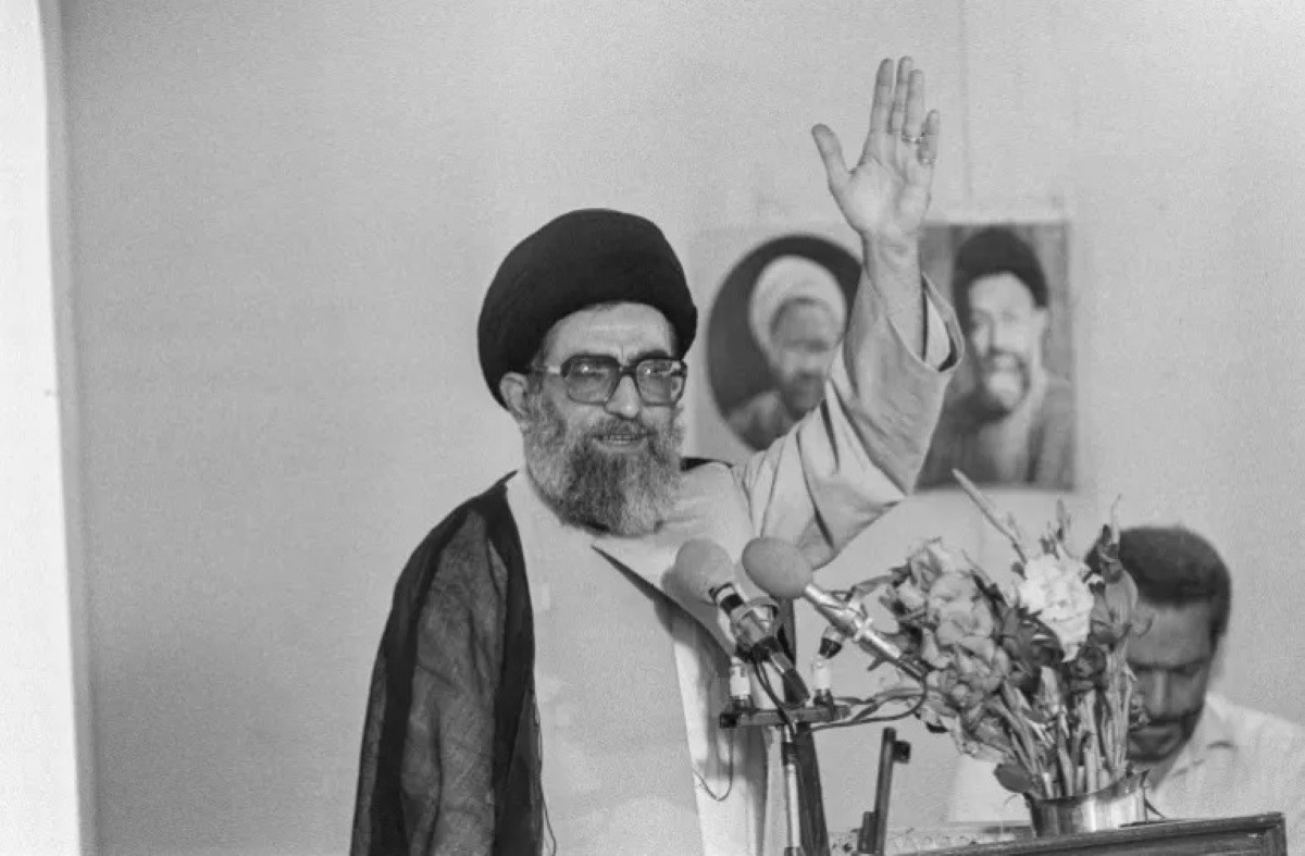 Chân dung ông Ali Khamenei - người định hình Iran hơn ba thập niên