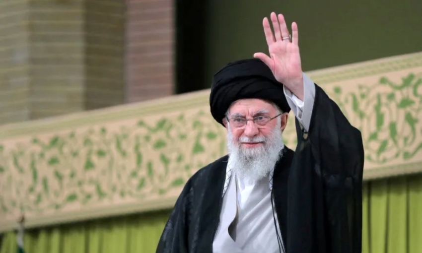 Chân dung ông Ali Khamenei - người định hình Iran hơn ba thập niên