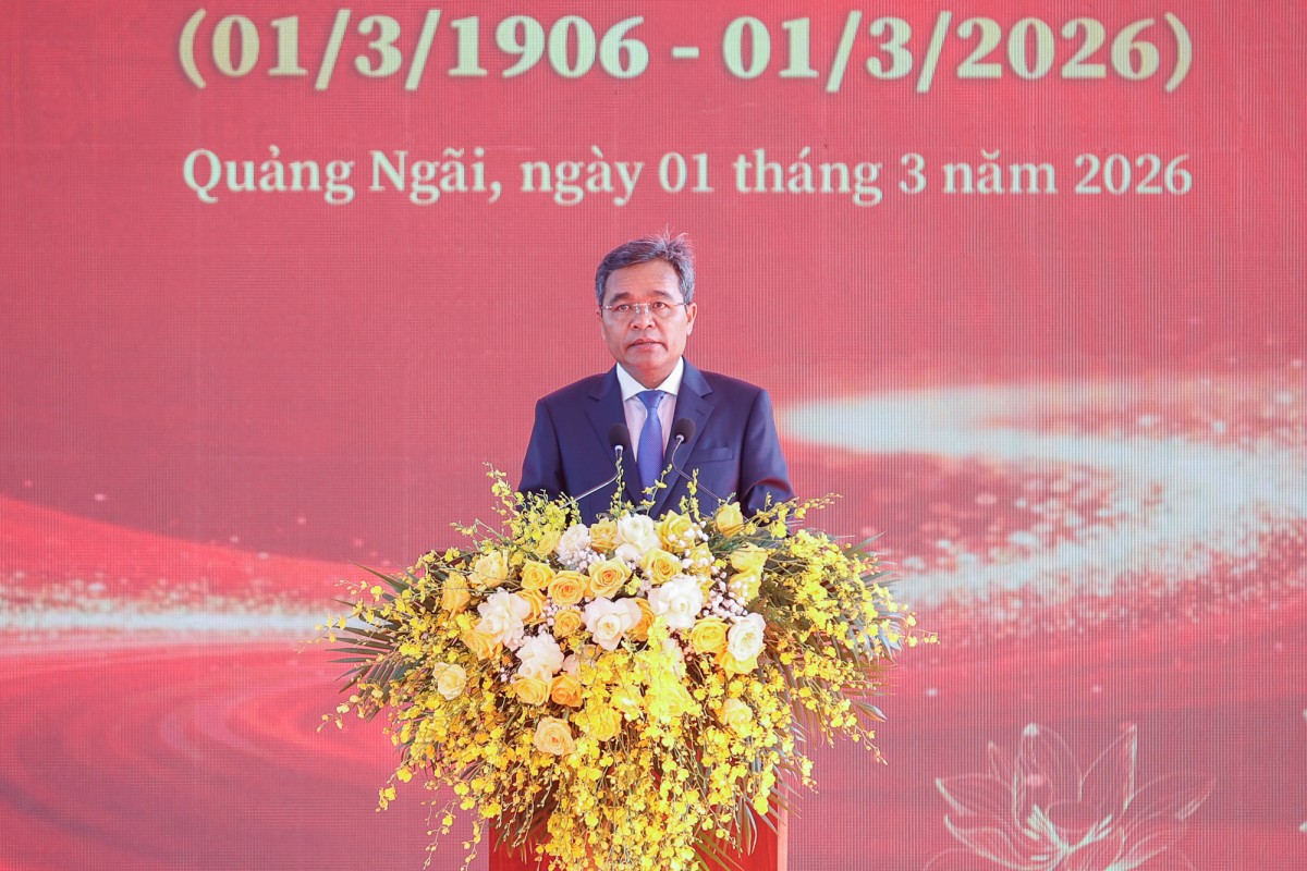 Bí thư Tỉnh ủy Quảng Ngãi trình bày diễn văn tại lễ kỷ niệm. Ảnh: VGP.