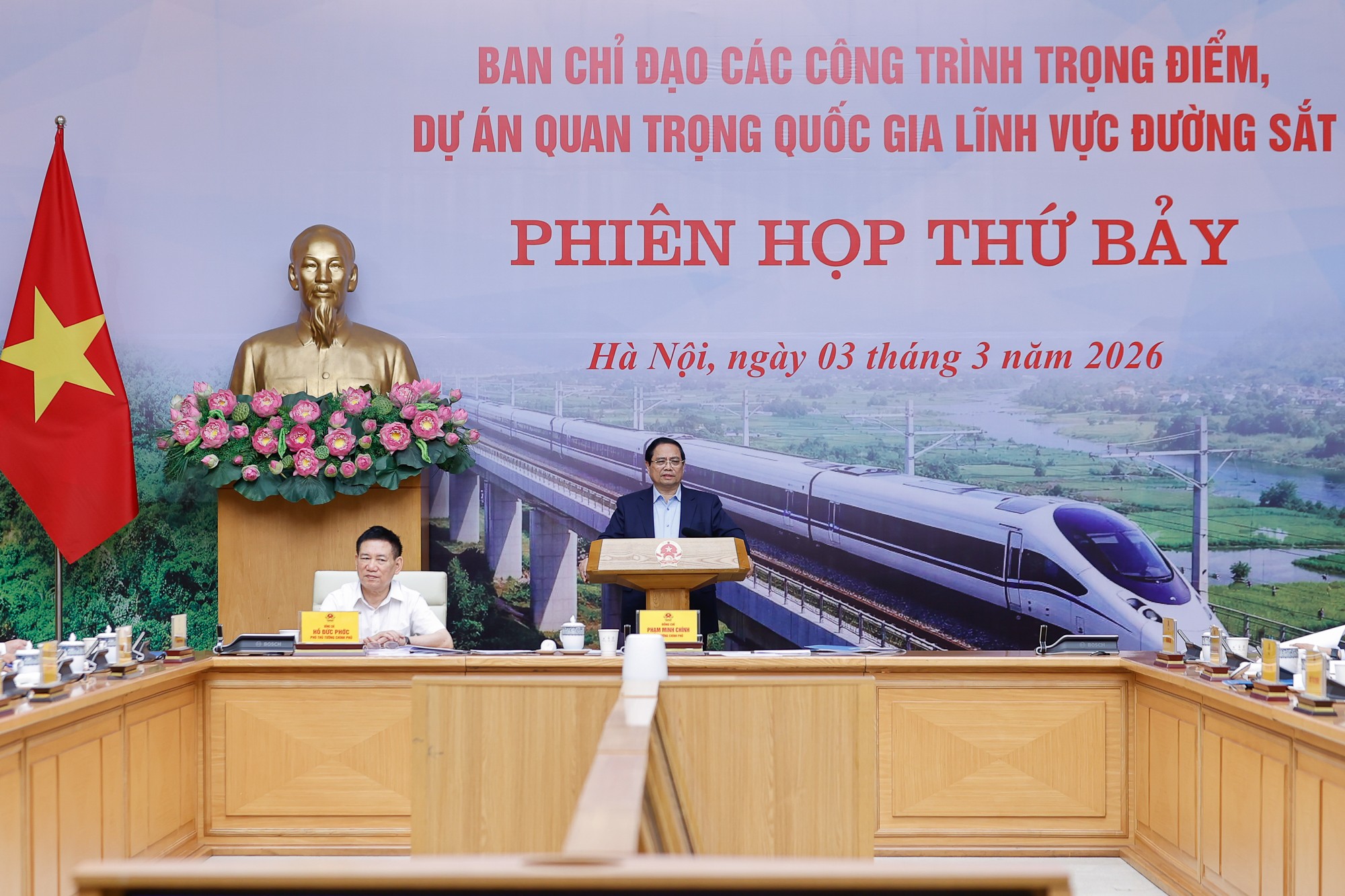 Thủ tướng Phạm Minh Chính, Trưởng Ban Chỉ đạo các công trình trọng điểm, dự án quan trọng quốc gia lĩnh vực đường sắt chủ trì phiên họp thứ 7 của Ban Chỉ đạo - Ảnh: VGP/Nhật Bắc