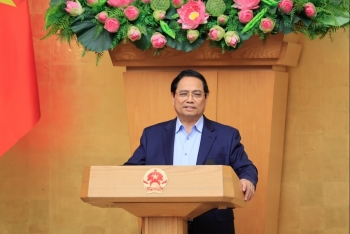 Thủ tướng: Kiên định mục tiêu tăng trưởng kinh tế từ 10% trở lên