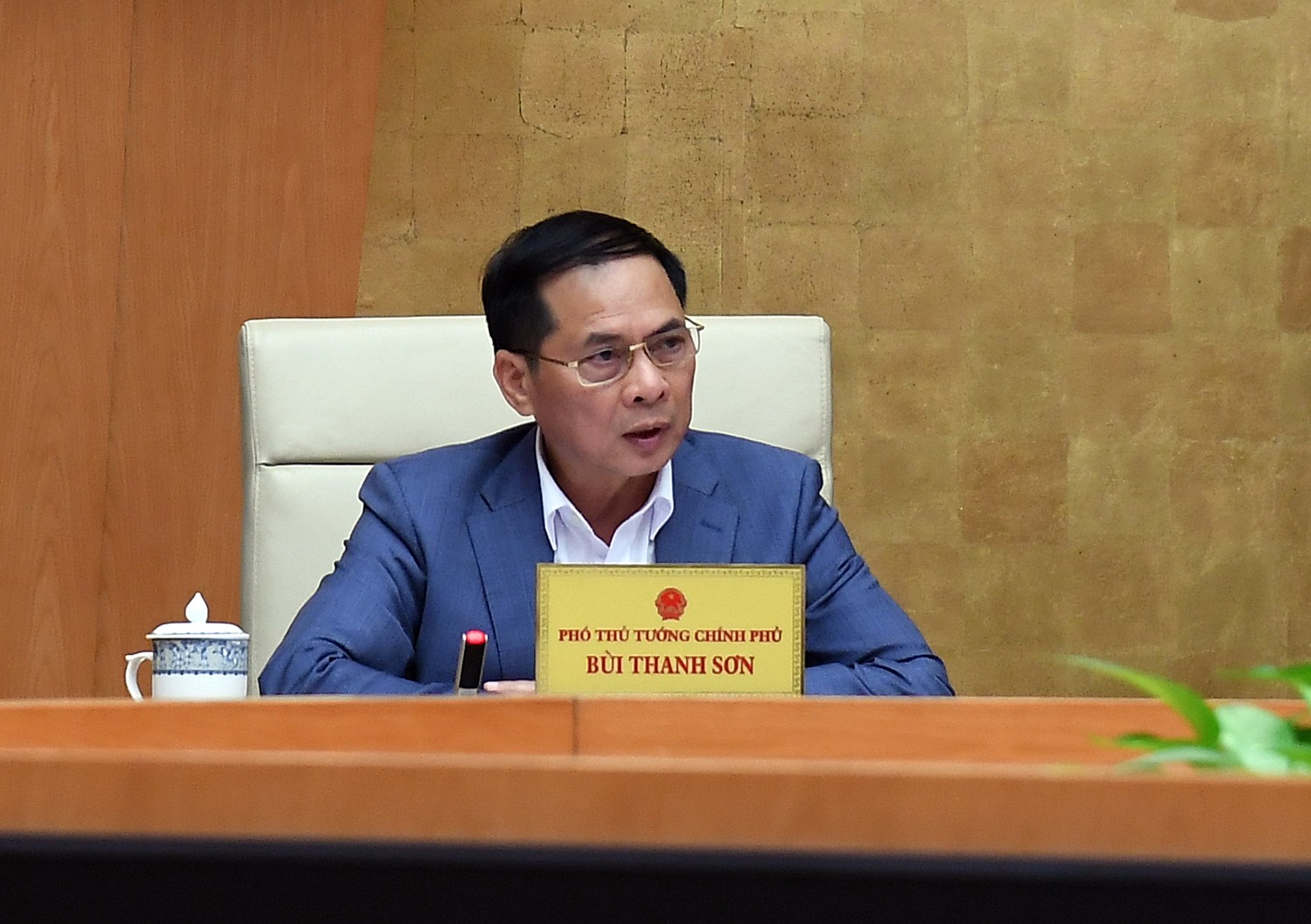 Phó Thủ tướng: 'Không để bị động về an ninh năng lượng trước tình hình Trung Đông'