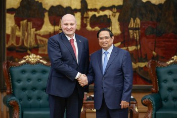 Thủ tướng Phạm Minh Chính tiếp Bộ trưởng Bộ Tình trạng khẩn cấp Nga