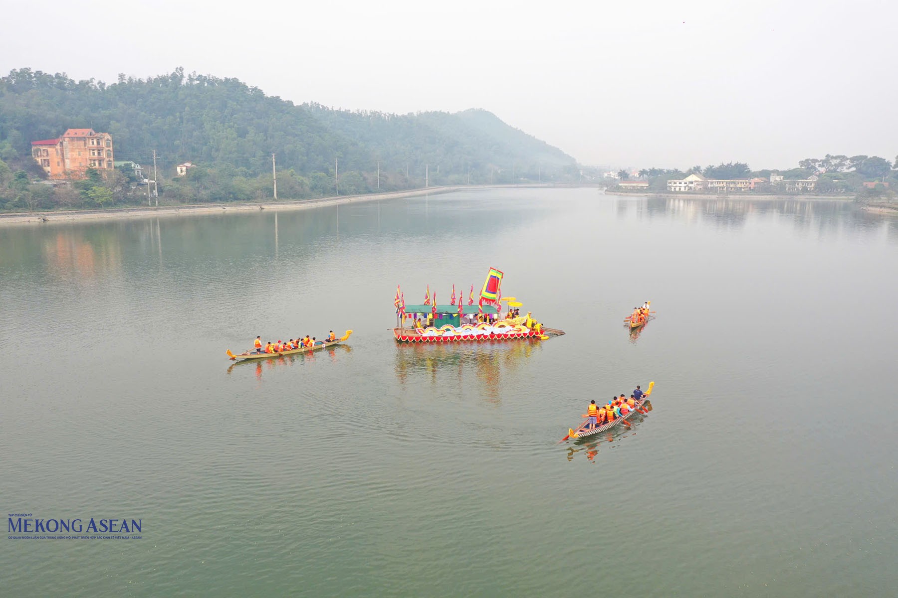 Trang trọng nghi lễ rước nước lễ hội mùa xuân Côn Sơn - Kiếp Bạc ở Hải Phòng